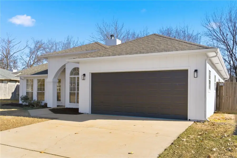 3050 N Pyrite Drive, Fayetteville, AR 72704 - Image #2
