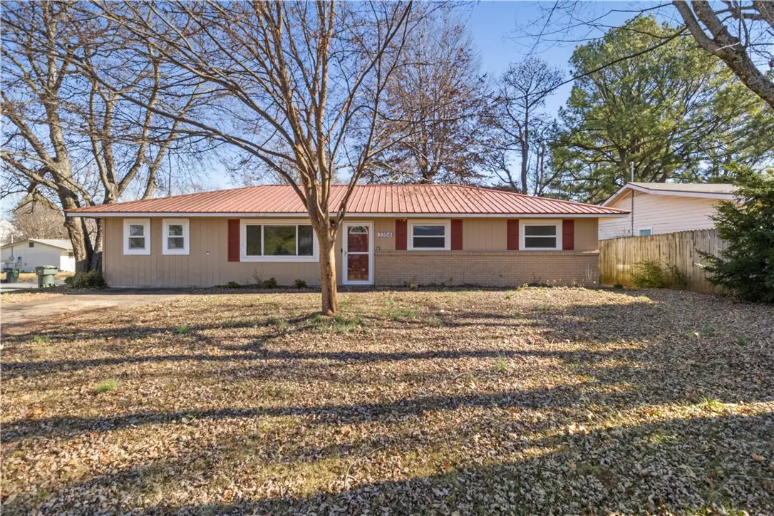 3354 N Martin Avenue, Fayetteville, AR 72703 - Image #1