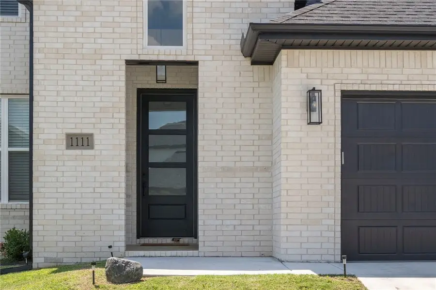 1111 Mammoth Street, Bentonville, AR 72713 - Image #2