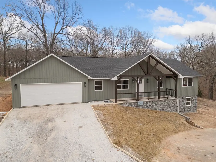 6135 Oak Leaf Drive, Harrison, AR 72601 - Image #2