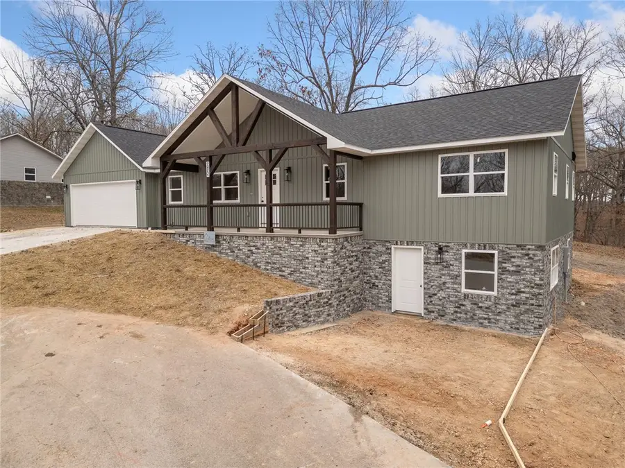 6135 Oak Leaf Drive, Harrison, AR 72601 - Image #3
