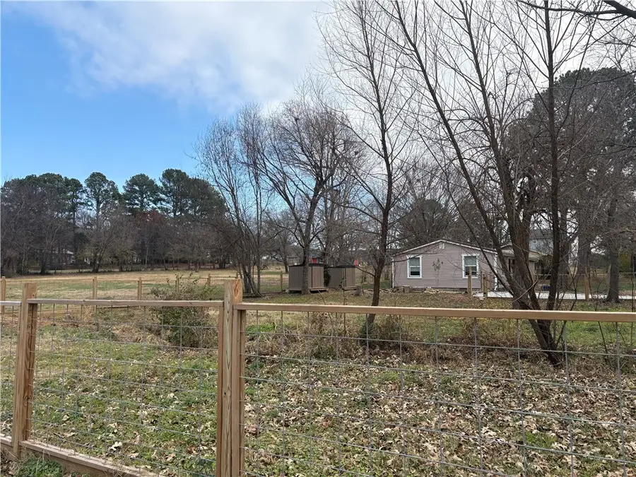 650 Mcclinton Street, Fayetteville, AR 72701 - Image #2