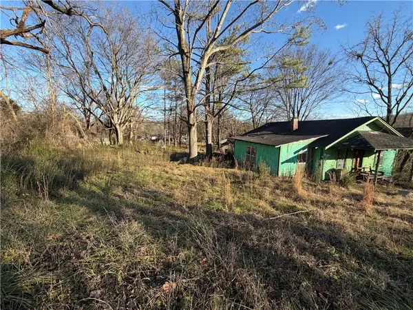 311 Maple Street, Huntsville, AR 72740