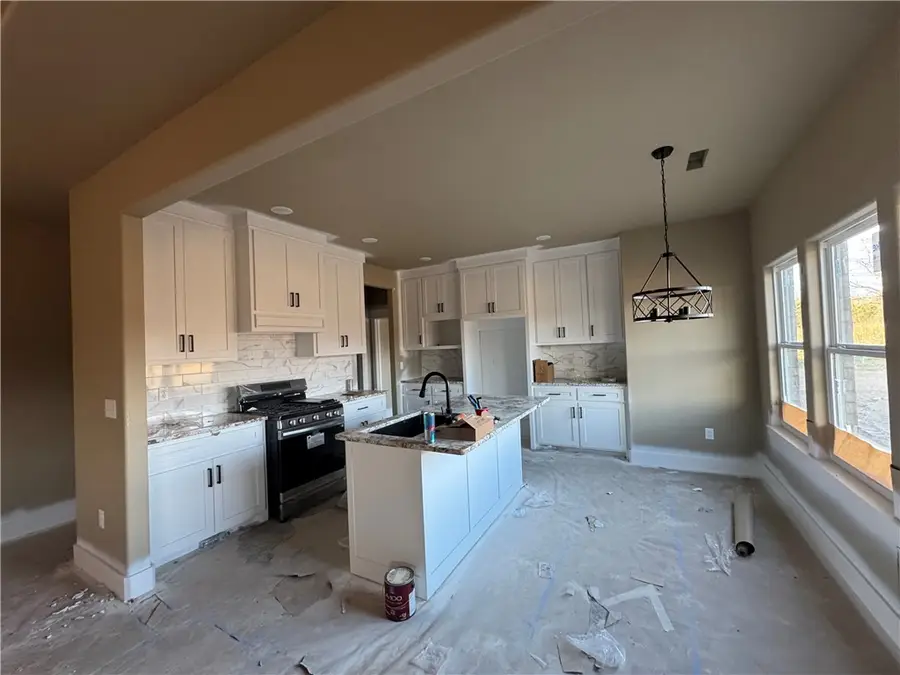 19012 Oakridge Court, Siloam Springs, AR 72761 - Image #2