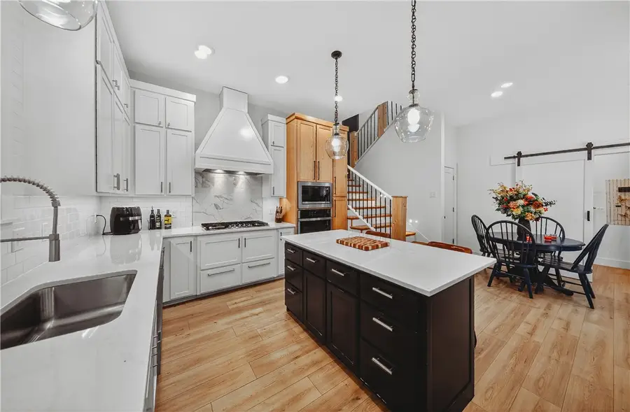 609 Atlanta Se Street, Gravette, AR 72736 - Image #3