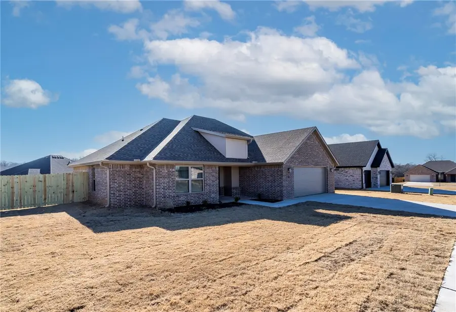 75 W Pitts Street, Farmington, AR 72730 - Image #2