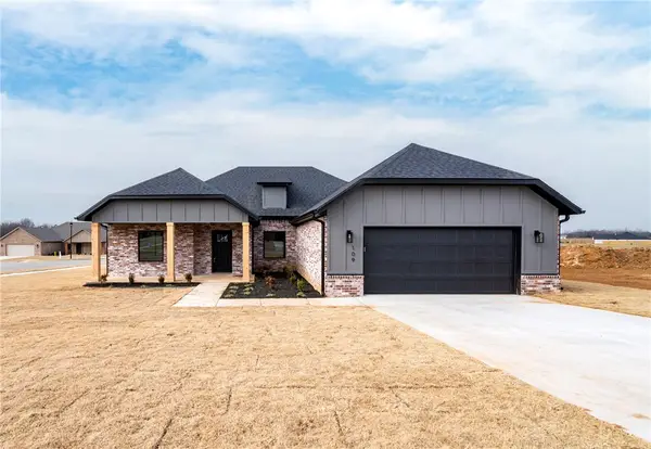 109 N Panther Avenue, Farmington, AR 72730