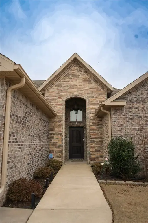 206 Deere Run Drive, Cave Springs, AR 72718 - Image #2