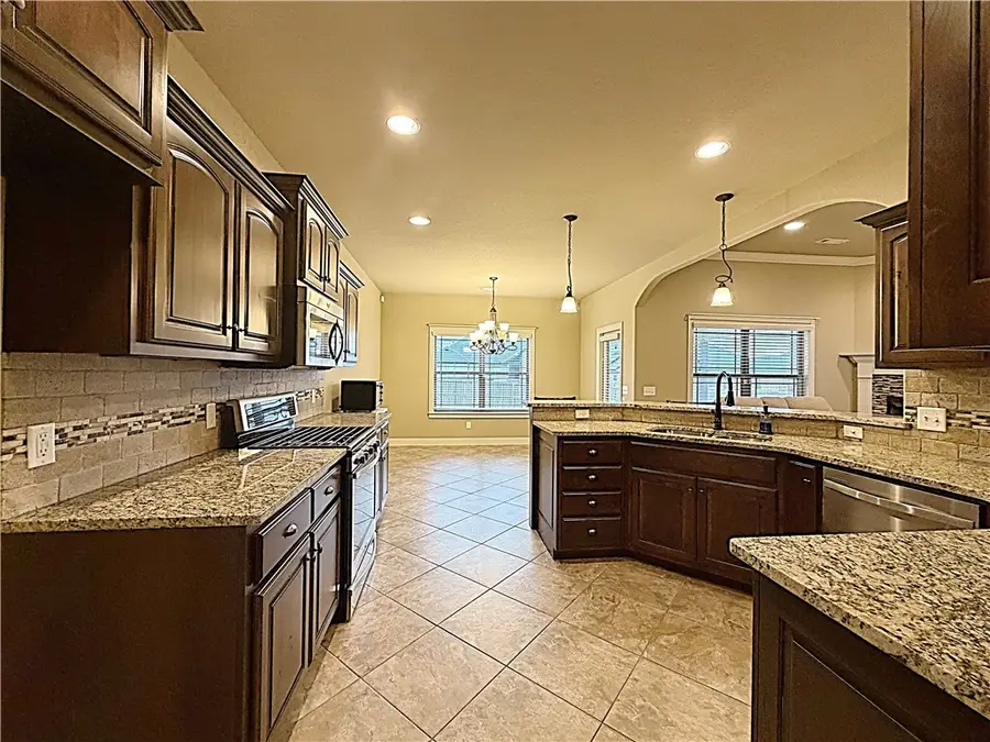 206 Deere Run Drive, Cave Springs, AR 72718 - Image #3