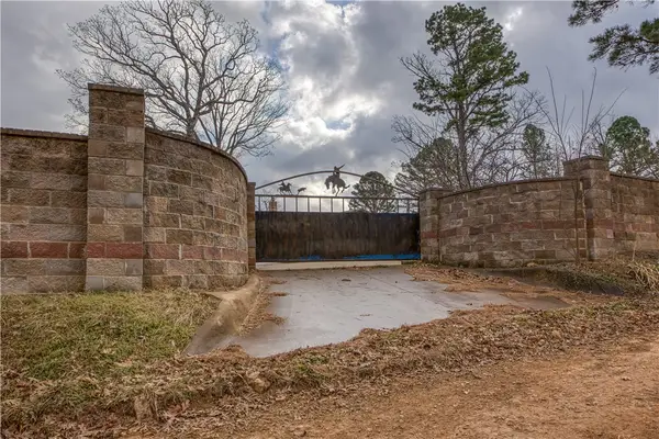 327 Pendergraft Road, Noel, MO 64854