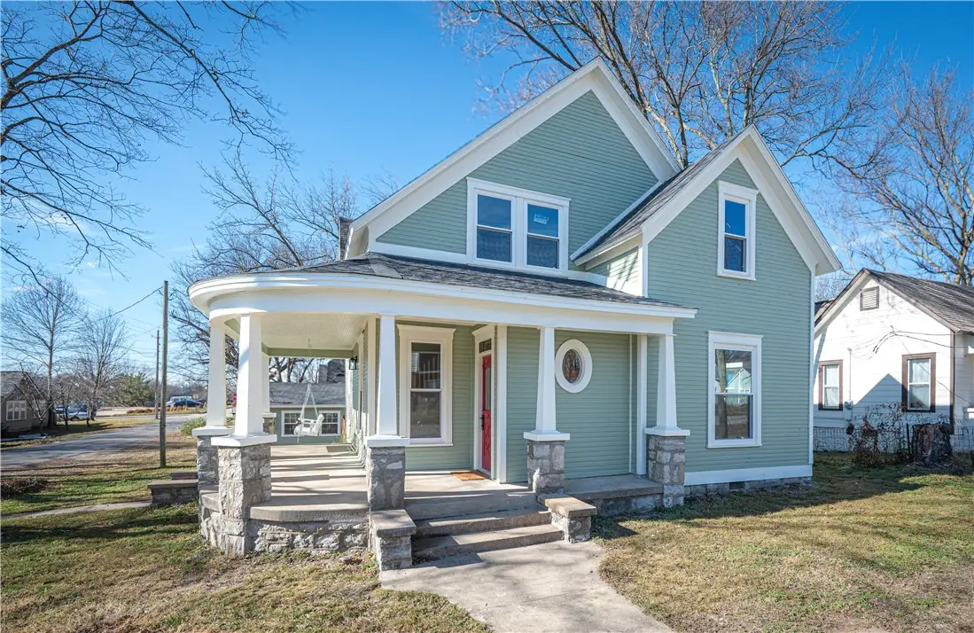 402 N Maxwell Street, Siloam Springs, AR 72761 - Image #1