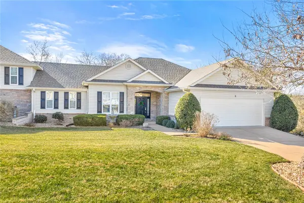 2 Highland Parkway, Bella Vista, AR 72715