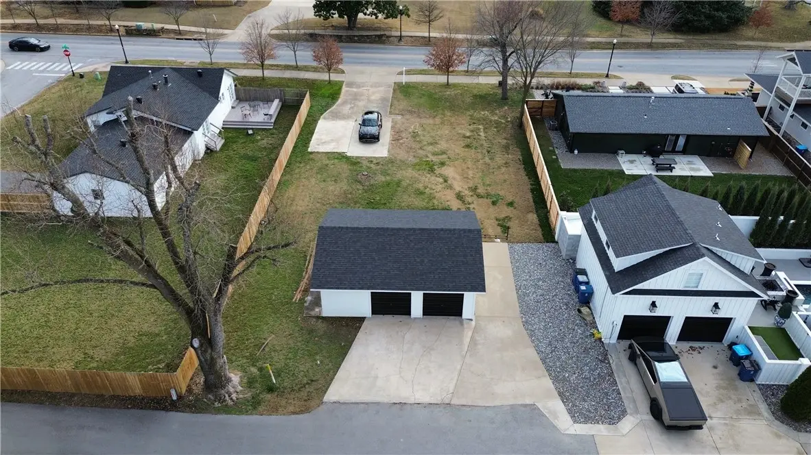 707 E Central Avenue, Bentonville, AR 72712 - Image #1