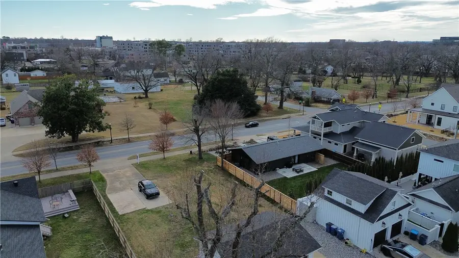 707 E Central Avenue, Bentonville, AR 72712 - Image #2