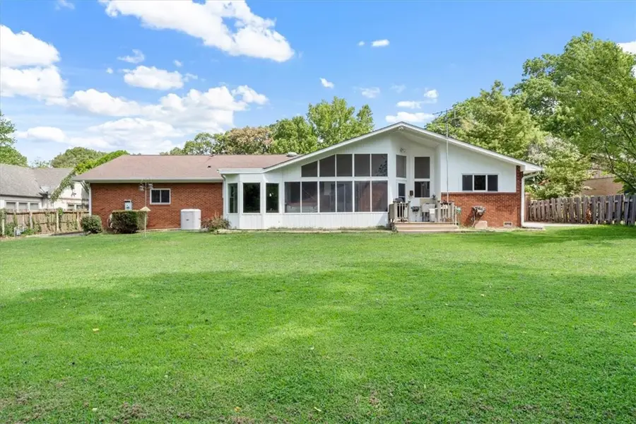 904 Elgin Street, Siloam Springs, AR 72761 - Image #2