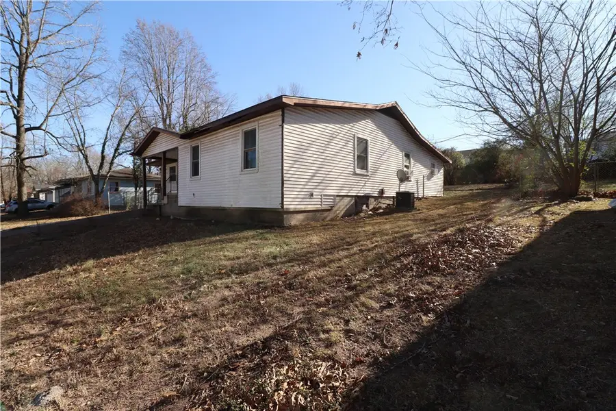 704 Beverly Drive, Harrison, AR 72601 - Image #2