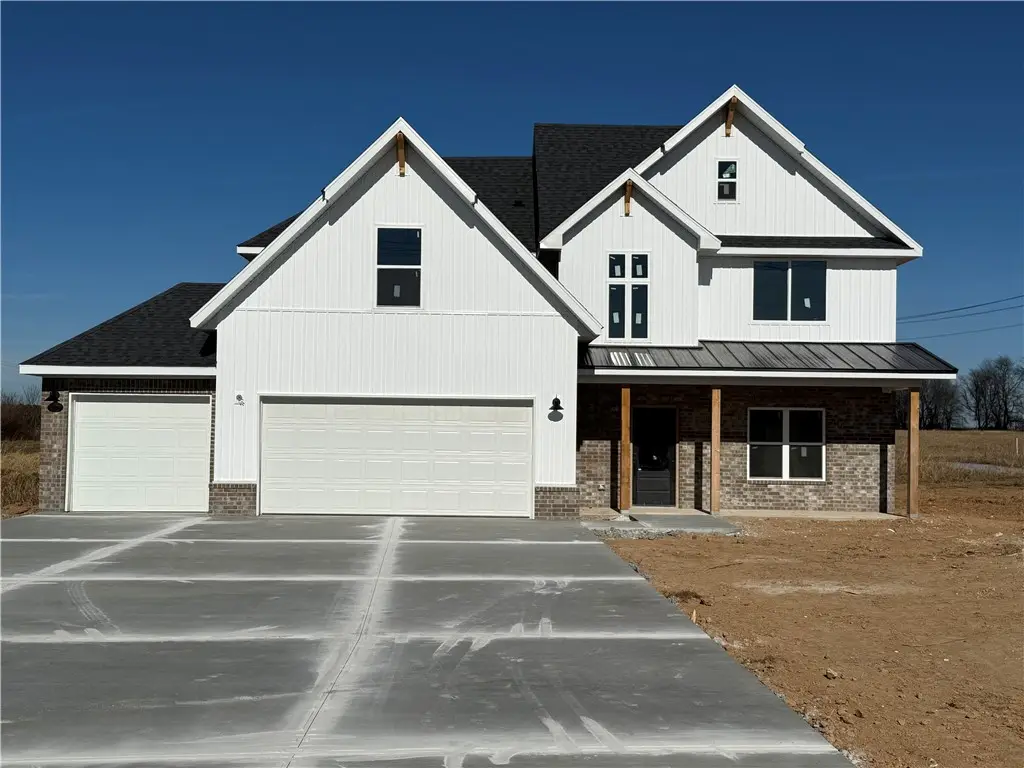 2100 Taylor Orchard Road, Gentry, AR 72734 - Image #1