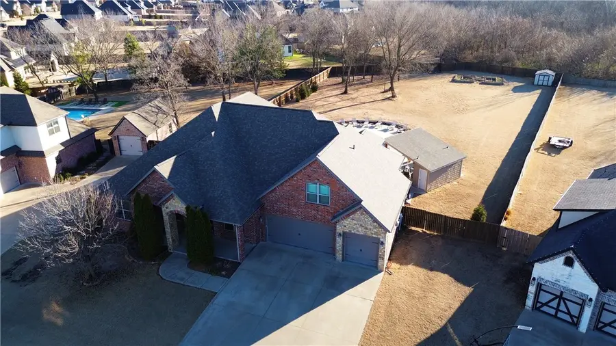 208 Cascade Circle, Cave Springs, AR 72718 - Image #2