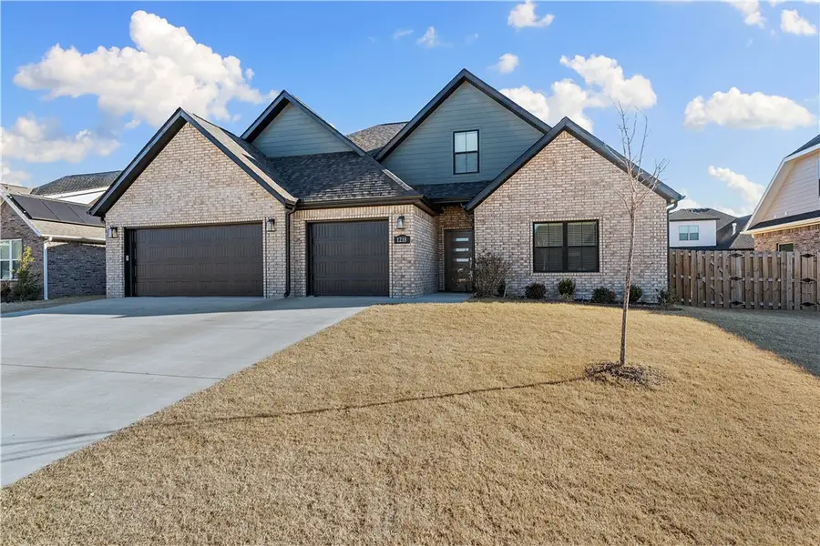 1218 Camerino Street, Tontitown, AR 72762 - Image #2