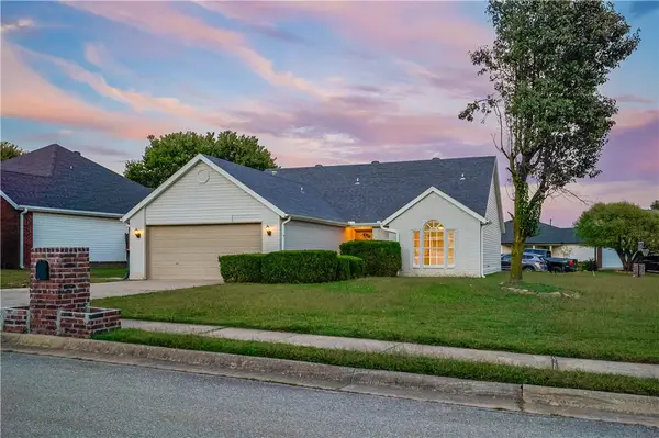 3011 Beaver Creek Street, Springdale, AR 72764