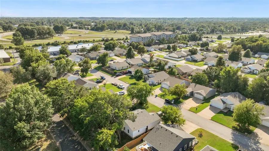 1210 Spring Street, Bentonville, AR 72712 - Image #2