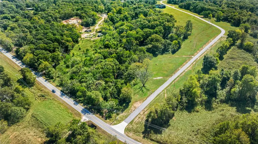 8025 Hill Country Drive, Decatur, AR 72722 - Image #2