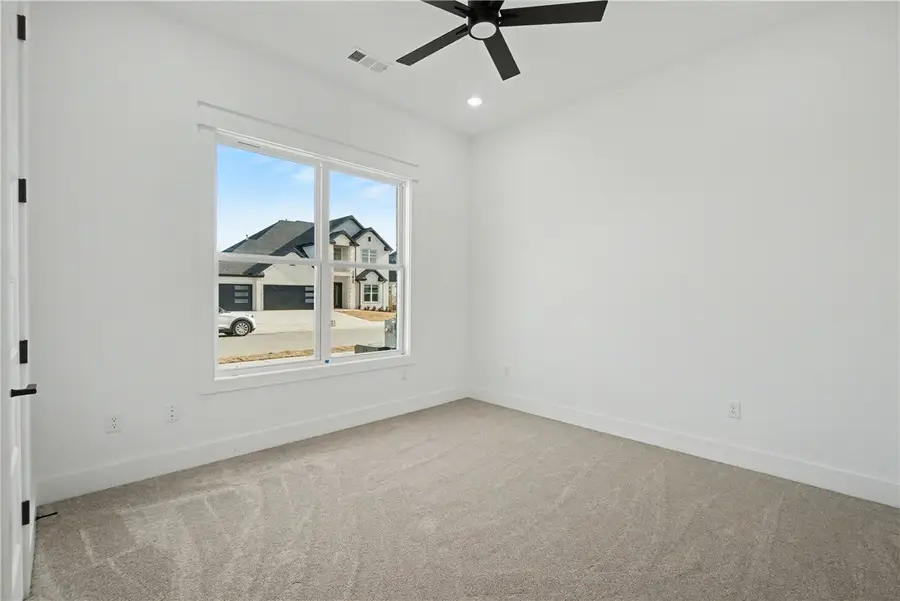 310 Hedge Drive, Centerton, AR 72719 - Image #3