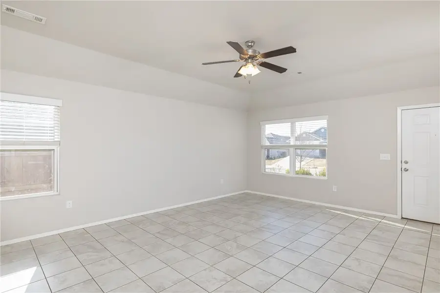 1044 S Kingfisher Lane, Fayetteville, AR 72701 - Image #3