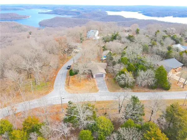 12598 Lodge Drive, Garfield, AR 72732