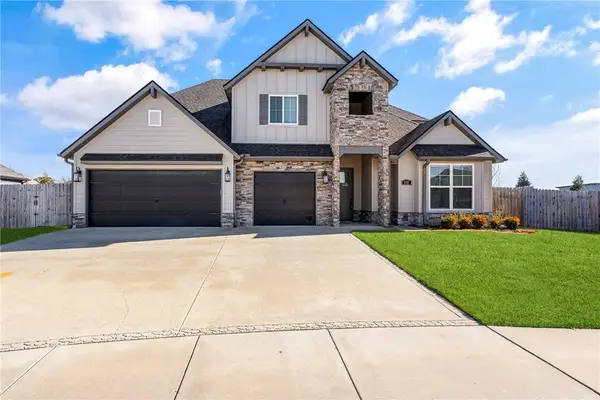 931 Red Maple Street, Centerton, AR 72719