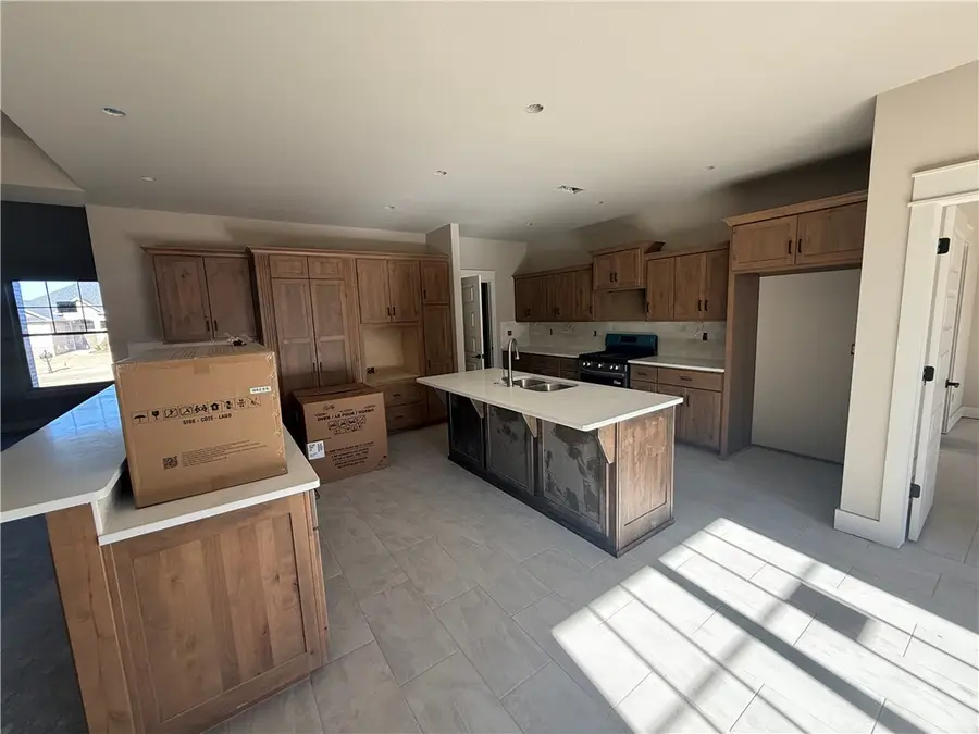 208 Doral Drive, Cave Springs, AR 72718 - Image #2