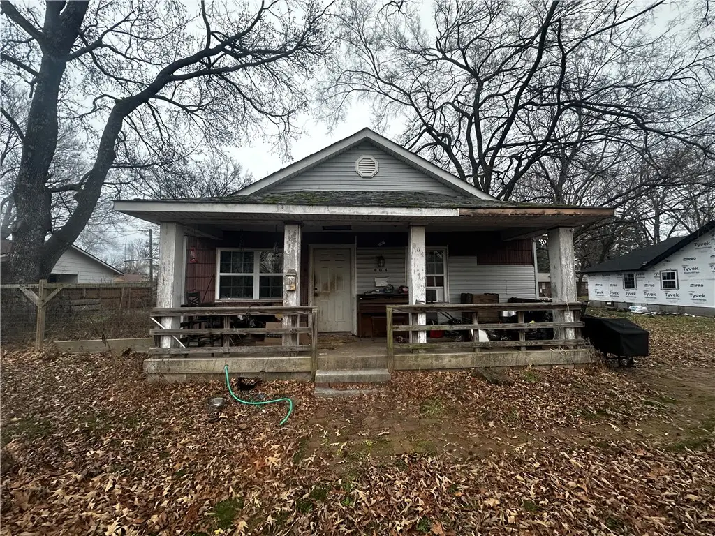 804 N Johnson Street, Clarksville, AR 72830 - #1