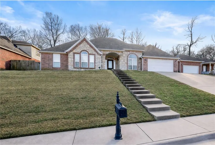 507 E Andrew Avenue, Springdale, AR 72764 - #2