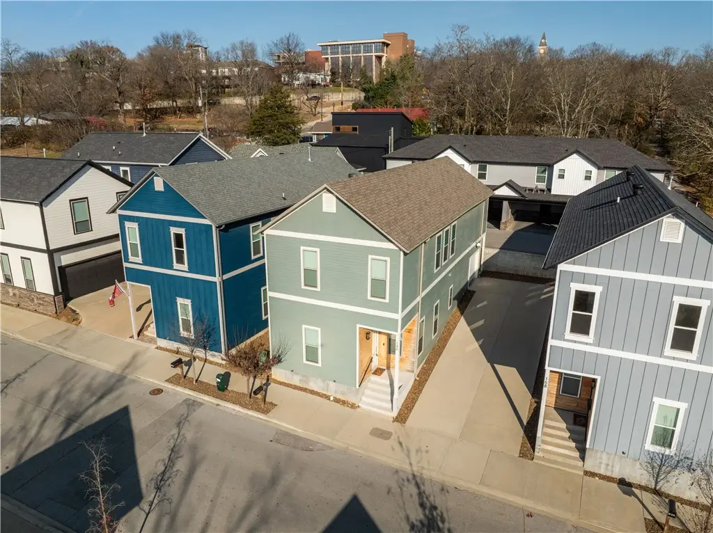 146 E South Street, Fayetteville, AR 72701 - #1