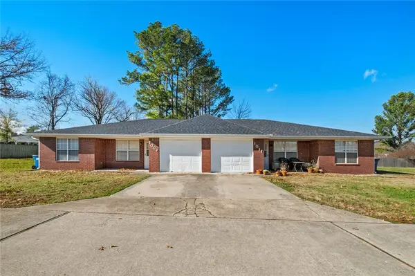 1009/1011 NW 12th Street, Bentonville, AR 72712