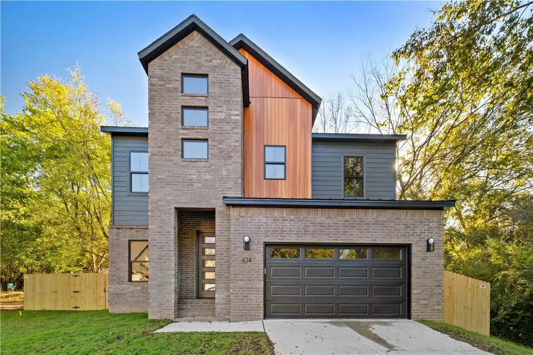 634 S Happy Hollow Road, Fayetteville, AR 72701 - Image #1