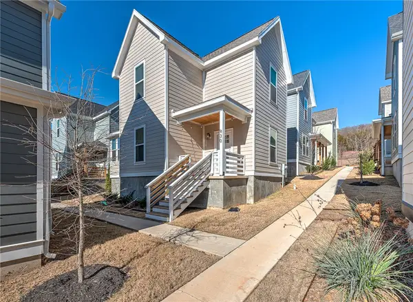 930 S Wichita Avenue, Fayetteville, AR 72704