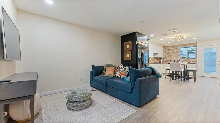 1376 N Oakland Avenue #1, Fayetteville, AR 72703 - Image #3