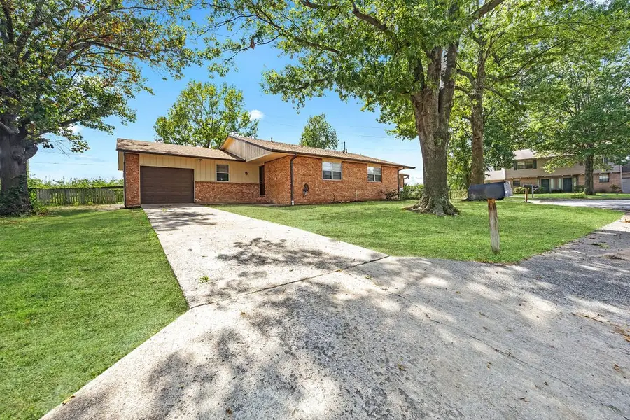 2403 Pin Oak Drive, Springdale, AR 72762 - Image #3