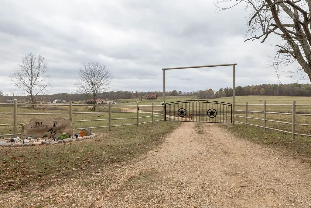 13775 Rocky Comfort Road, Gentry, AR 72734 - Image #1