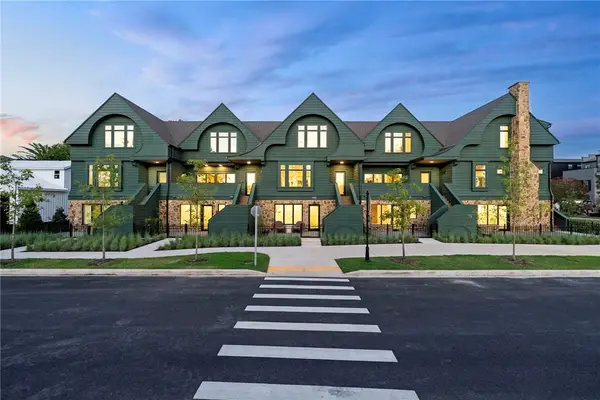 422 SE C Street, Bentonville, AR 72712