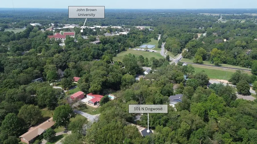 101 N Dogwood Street, Siloam Springs, AR 72761 - #2