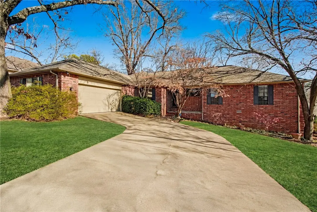 412 Oak Manor Circle, Springdale, AR 72764 - Image #1