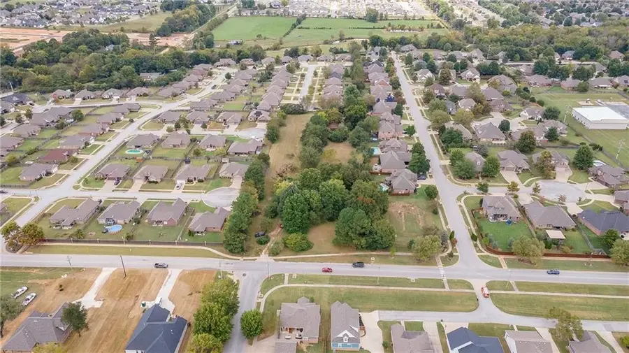 4450 W Mount Comfort Road, Fayetteville, AR 72704 - #2