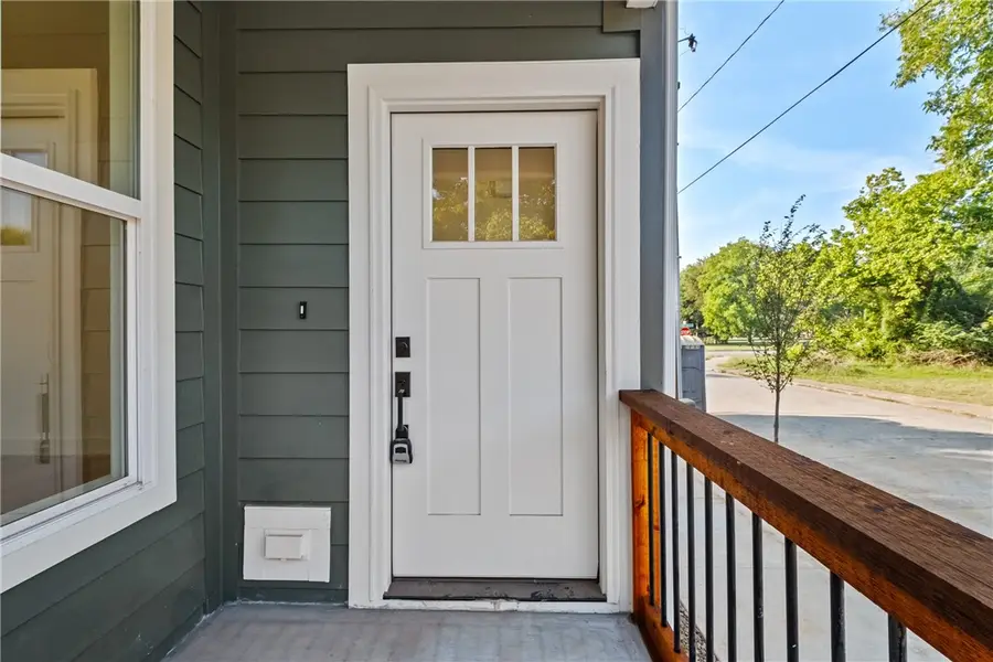 588 S Willow Avenue #1, Fayetteville, AR 72701 - Image #3