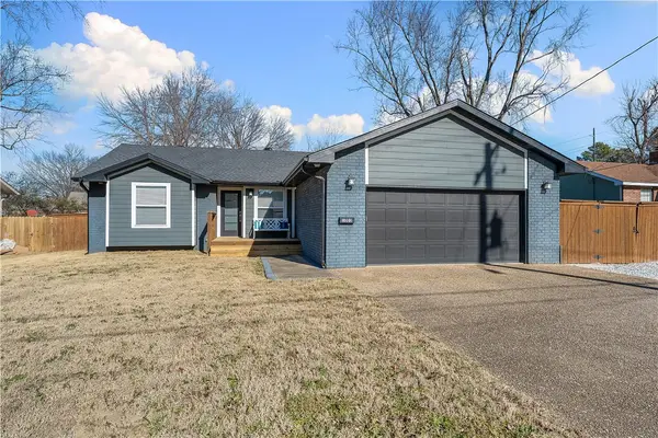 1003 NE 2nd Street, Bentonville, AR 72712