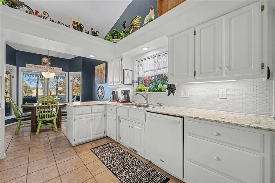 16 Monikie Drive, Bella Vista, AR 72715 - Image #2