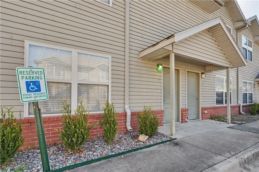 1428 W Netherland #1-2, Fayetteville, AR 72701 - Image #2
