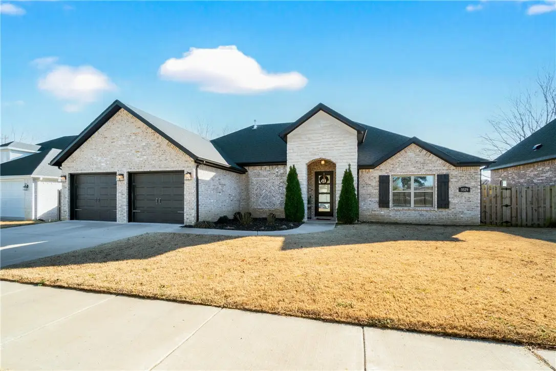 5529 W Poison Springs Drive, Fayetteville, AR 72704 - Image #1