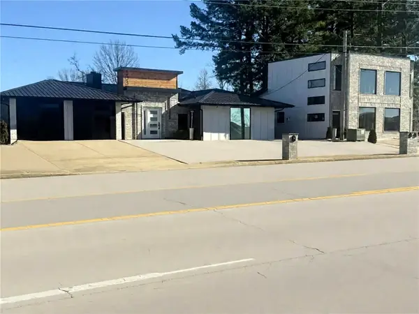 303 S Promenade Boulevard, Rogers, AR 72758